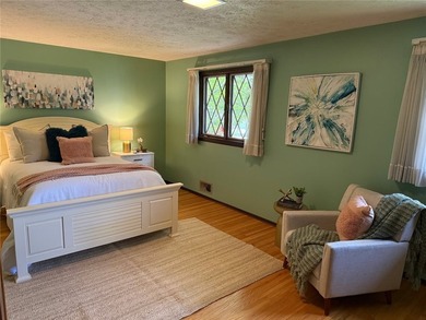 Opportunity awaits! Welcome to 32 Flamingo Dr, a spacious Split - photo 25