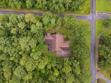 Beautiful Brick Home Near Cherokee Pines Golf Course! ? Enjoy - photo 5