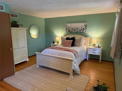 Opportunity awaits! Welcome to 32 Flamingo Dr, a spacious Split - photo 26