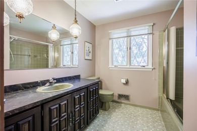 Opportunity awaits! Welcome to 32 Flamingo Dr, a spacious Split - photo 29