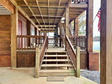 The Homestead Lodge is located in the Pumpkin Creek gated - photo 29
