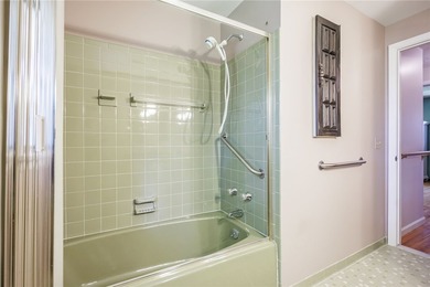 Opportunity awaits! Welcome to 32 Flamingo Dr, a spacious Split - photo 30