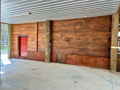 The Homestead Lodge is located in the Pumpkin Creek gated - photo 30