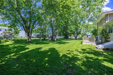 Opportunity awaits! Welcome to 32 Flamingo Dr, a spacious Split - photo 36