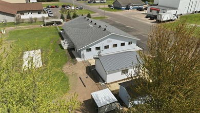Well-maintained slab-on-grade commercial building in a - photo 40