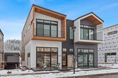 Lake Condo For Sale in Coeur d Alene, Idaho