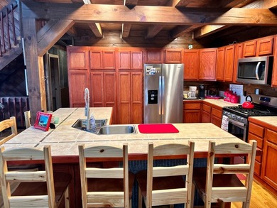 The Homestead Lodge is located in the Pumpkin Creek gated - photo 44