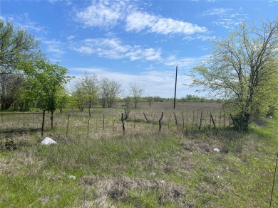 THIS IS A GREAT PROPERTY FOR HUNTING, RECREATIONAL, CATTLE, YOUR - Lake Acreage Sale Pending in Mount Vernon, Texas