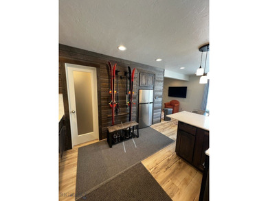 Are you looking for a turnkey condo being sold completely - photo 6