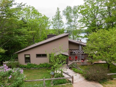 Experience the best of U.P. living in this expansive 4 - photo 5