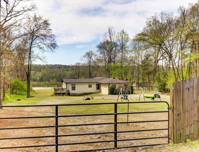 Creekside retreat on the Mazarn Creek arm of Lake Hamilton! - photo 6