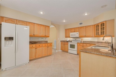 FIRST FLOOR condo with a GARAGE and on CONSERVATION in Lansbrook - photo 10