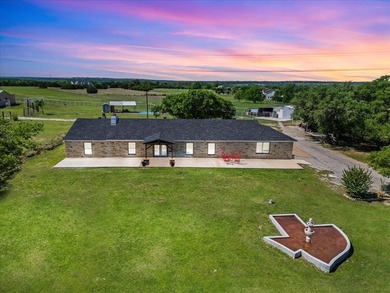 (private lake, pond, creek) Home For Sale in Weatherford Texas