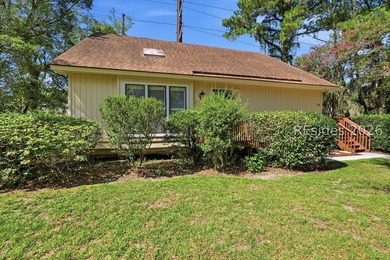 Perfectly situated for easy access to Hilton Head Island or - photo 3