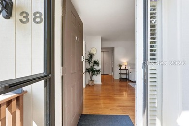 Perfectly situated for easy access to Hilton Head Island or - photo 3