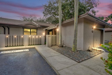 RARE CORNER VILLA in desirable Bonaire at Woodmont! Bright - photo 2