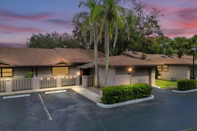 RARE CORNER VILLA in desirable Bonaire at Woodmont! Bright - photo 3