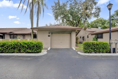 RARE CORNER VILLA in desirable Bonaire at Woodmont! Bright - photo 6