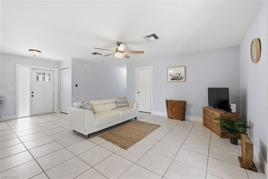 Opportunity in the heart of Bonita Springs offering 2 bedrooms + - photo 8