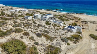 This large ocean-view lot is only 60 meters from the beach - photo 11