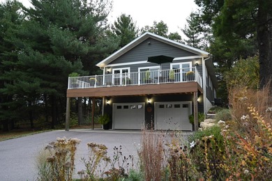 Lake Home For Sale in Wisconsin Dells, Wisconsin