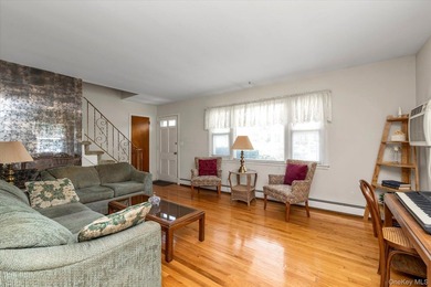 Welcome to 3 Avenue B. Excellent opportunity in the North Shore - photo 4
