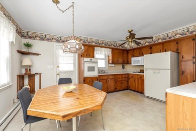 Welcome to 3 Avenue B. Excellent opportunity in the North Shore - photo 7