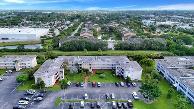 Beautifully updated 2-bedroom, 1-bathroom first-floor condo - photo 19