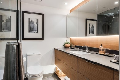 Welcome to this exquisitely renovated 2 bed, 2 bath residence in - photo 22
