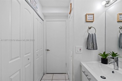 Charming 2b/2.5ba townhouse-condo offering 1,020 sq ft of living - photo 22