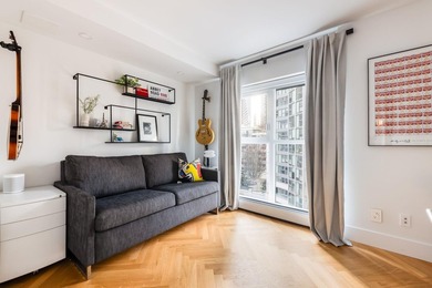 Welcome to this exquisitely renovated 2 bed, 2 bath residence in - photo 23