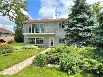 Lake Home For Sale in Larsen, Wisconsin