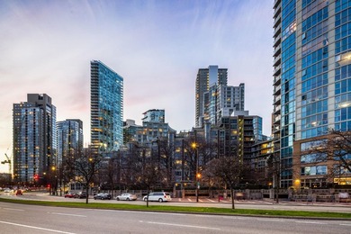 Welcome to this exquisitely renovated 2 bed, 2 bath residence in - photo 32
