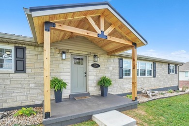 **Beautifully Renovated 5-Bedroom Home in Somerset, KY - Minutes - photo 4