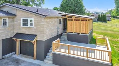 **Beautifully Renovated 5-Bedroom Home in Somerset, KY - Minutes - photo 6