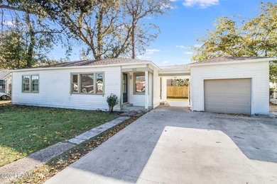 Vermilion River - Lafayette Parrish Home For Sale in Lafayette Louisiana