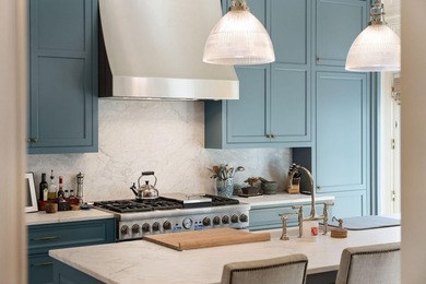 A sophisticated and luxurious townhouse-style condominium - photo 7