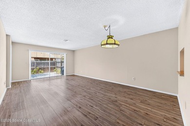 Very desirable, quaint, Beachside Location! One story Townhome - photo 11