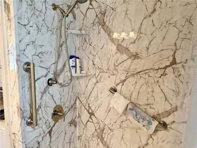 Welcome home to this well-maintained two-bedroom, one-bath ranch - photo 16