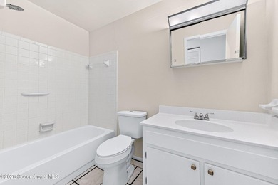 Very desirable, quaint, Beachside Location! One story Townhome - photo 19