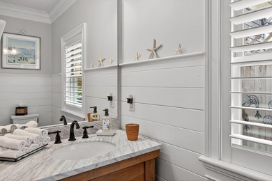 Ideally situated for an easy walk to Osterville Village and - photo 31
