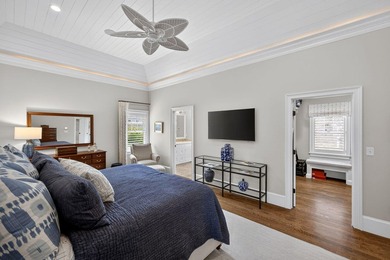 Ideally situated for an easy walk to Osterville Village and - photo 33