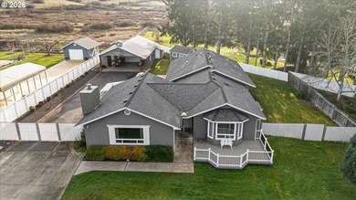 North Umpqua River Home For Sale in Roseburg Oregon