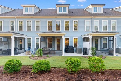 Beautiful 4-bedroom, 3.5-bath townhome located in the highly - photo 23