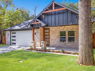 Lake Home For Sale in Trinidad, Texas