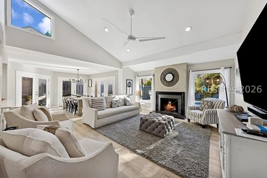 Located in the heart of Harbour Town within Sea Pines, this - photo 2