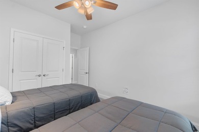 Beautiful 4-bedroom, 3.5-bath townhome located in the highly - photo 36