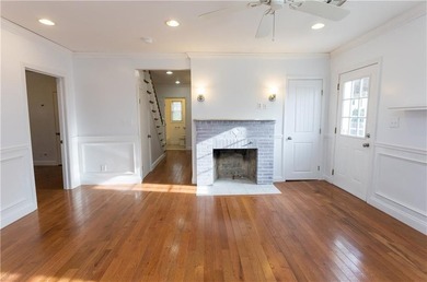 Discover the perfect blend of privacy and comfort in this - photo 6