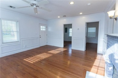 Discover the perfect blend of privacy and comfort in this - photo 8