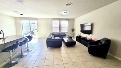 Short Sale. - PRICED TO SELL! Welcome to this 2022-built - photo 11